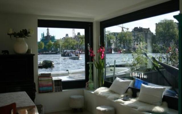 Houseboat Ark Van Amstel