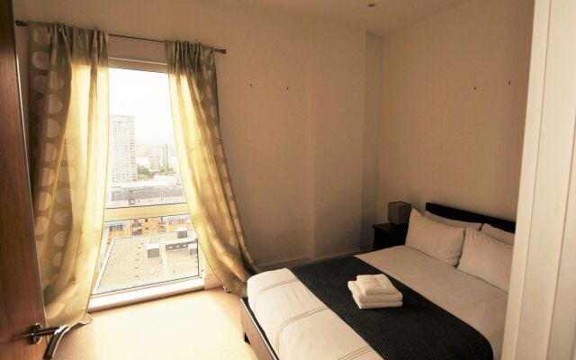 Zen Apartments - City Airport London