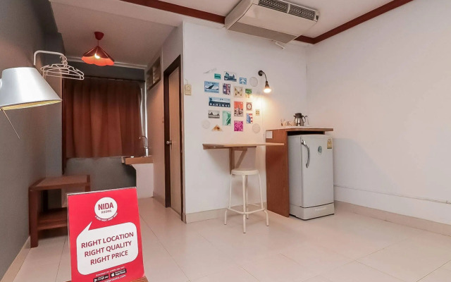 NIDA Rooms Charoenrat Bangklo Boulevard at Howard Square
