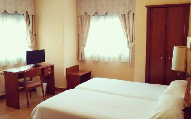 Hotel Maycar