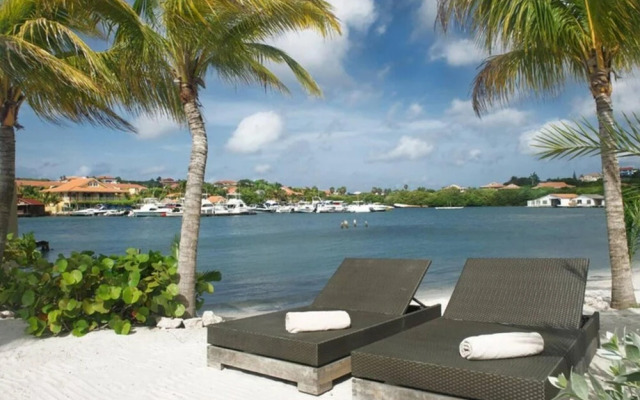 Appartement La Maya met Zwembad Strand Jan Thiel