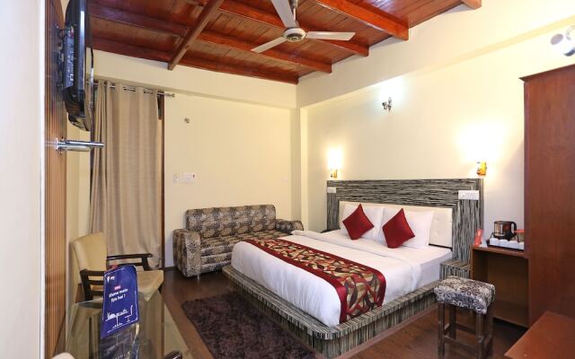 OYO 4889 Hotel Moon 2