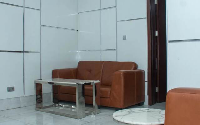 De Phantom Continental Hotel Lekki