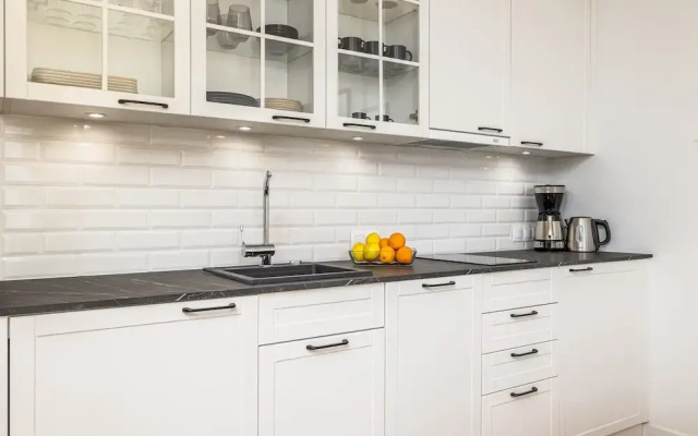 Sunny Coast Studio by Renters
