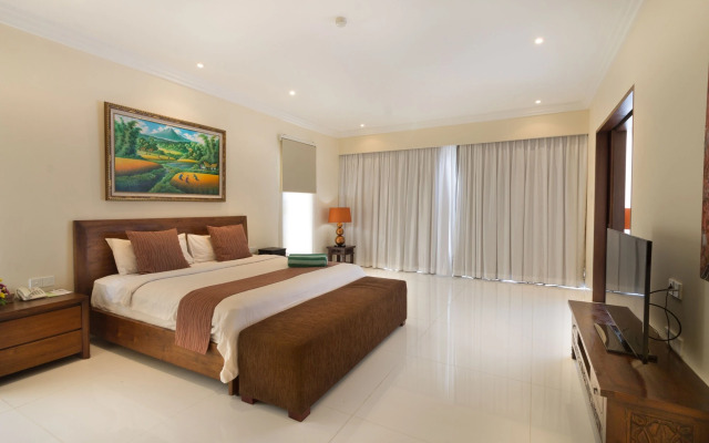 Peninsula Bay Resort