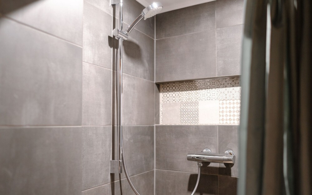Luxury 1Br Apt W Terrace In City Centre