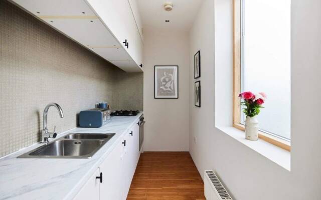 The Southwark Wonder - Charming 1bdr Flat With Patio