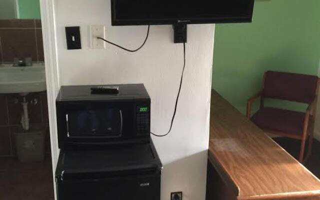 Woodridge Motel