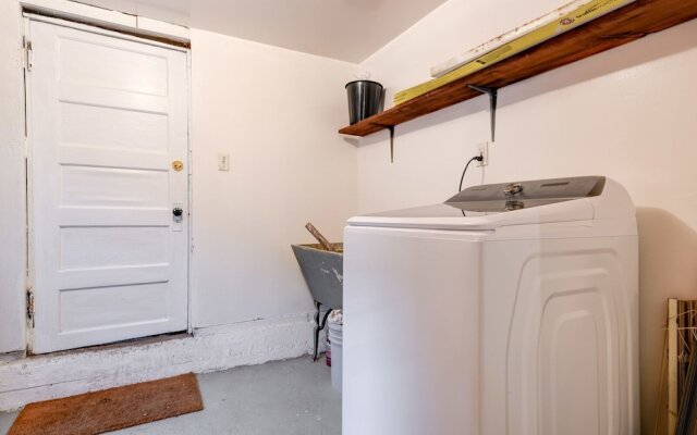 Quaint And Charming 2br Apt In Central Oakland 2 Bedroom Apts by Redawning