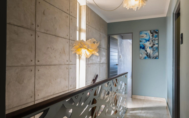 Sea front designer apartment