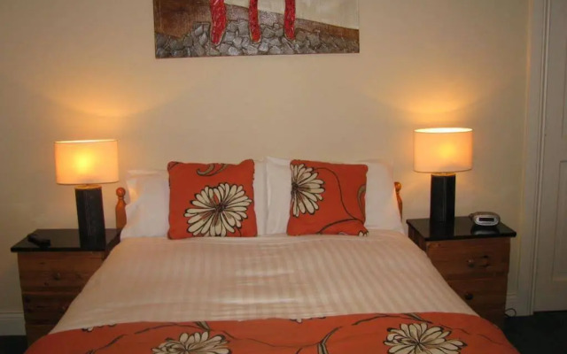 Greenlawn Lodge