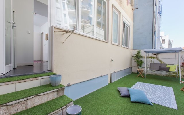 Renovated Apartment w/ Private Courtyard, By TimeCooler