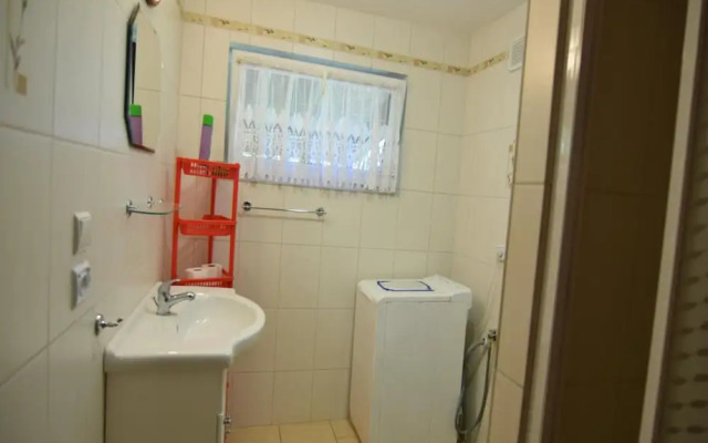 Summer House in Kopalino Near the Sea