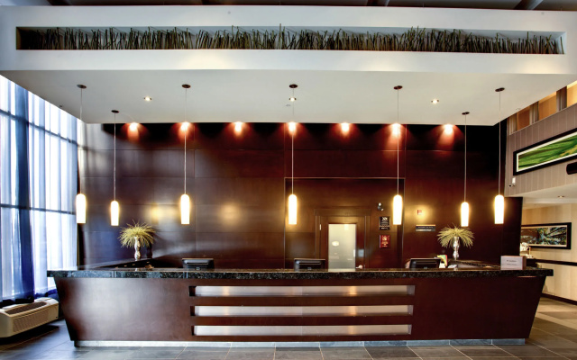 Sandman Hotels & Suites Calgary West