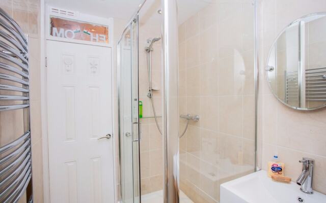 Maida Vale 1 Bedroom Apartment with a Balcony