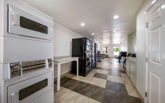 Motel 6 Dallas, TX - Farmers Branch