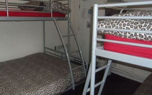 The Hangover Hotel - Hostel