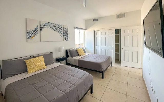 Relaxing Getaway 2BR Condo