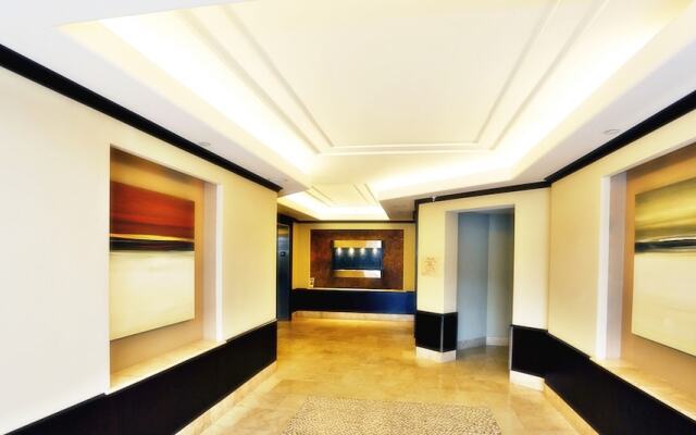 Luxury Suites - Heart of Beverly Hills