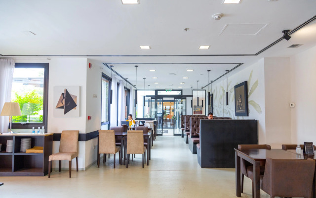 Neper Select Hotel