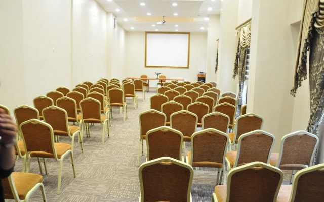 Aygur Hotel
