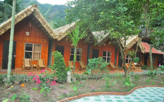 Tam Coc Valley Bungalow