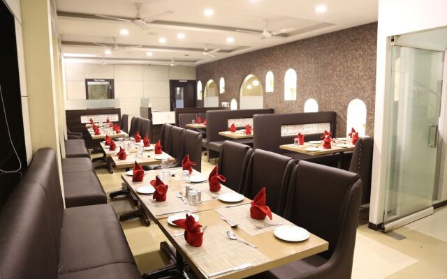 OYO 9953 Hotel Alankar