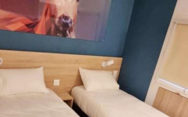 Kyriad Direct Narbonne Sud