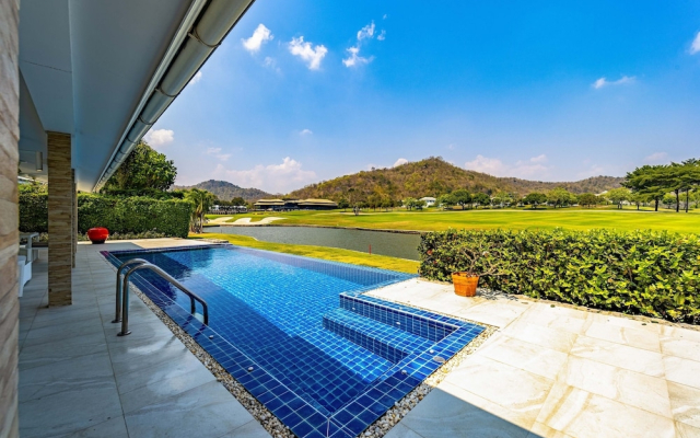 High-End Villa on Golf Course -BMG3, Hua Hin