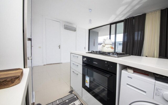 Comfy Villa With Shared Pool and Gym in Milas