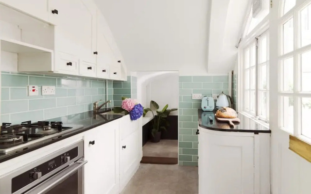 Notting Hill Holland Park 2 Bed