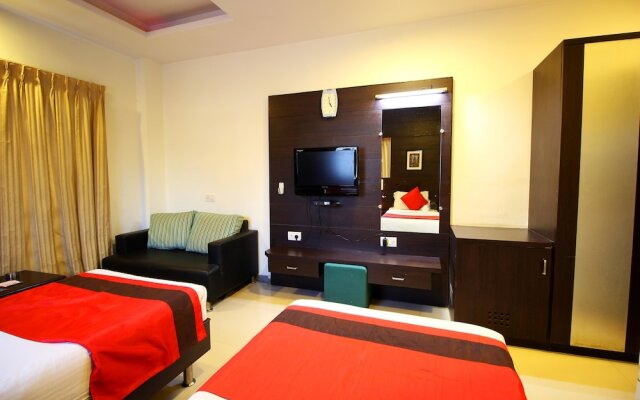 OYO 900 Marshall The Grand Hotel