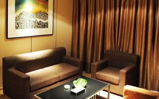 Yantai Celebrity Hotel