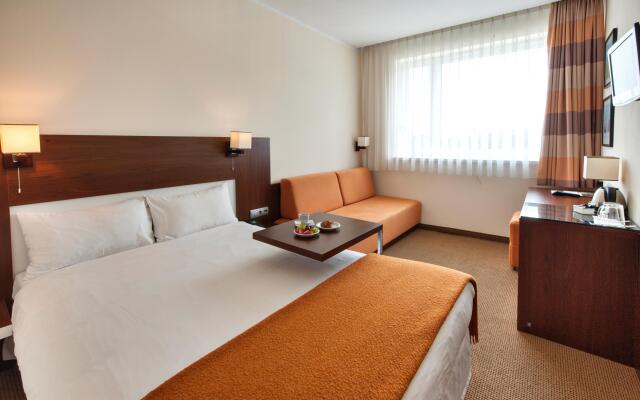 DeSilva Inn Katowice Airport