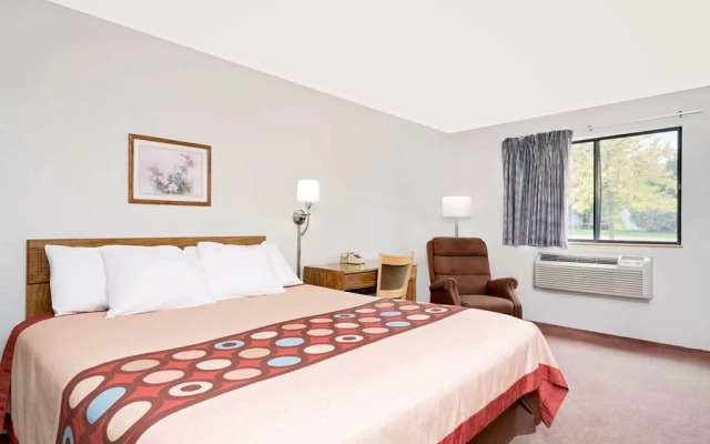 Super 8 Long Prairie