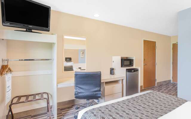 Microtel Inn & Suites By Wyndham Clear Lake