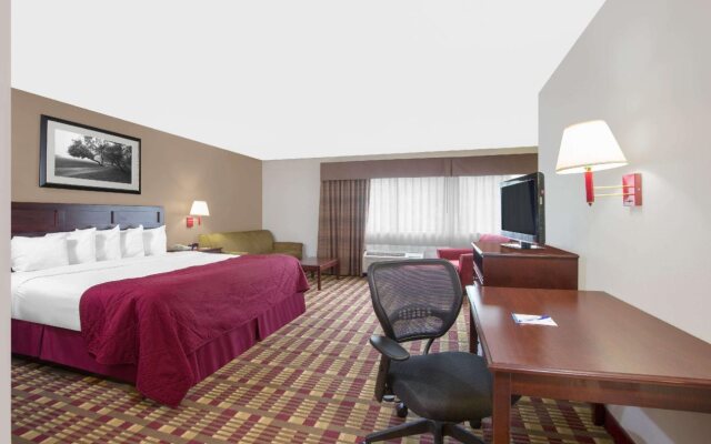 Baymont by Wyndham Boston Heights/Hudson