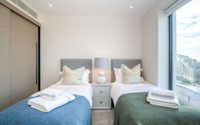 Luxurious Victoria Home by the Apollo Theatre