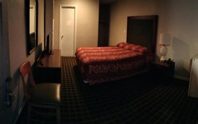 Budget Lodge by OYO Portland West