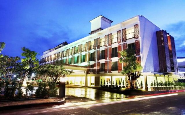 Paradise Hotel