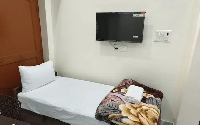 Hotel Ganga Palace By GRB