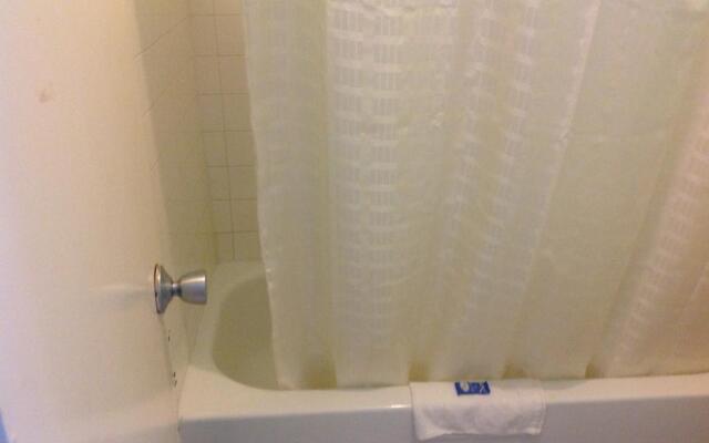 Guest Inn & Suites