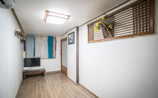 Hanok Story Guesthouse