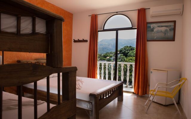 Hotel Anamichu Suites