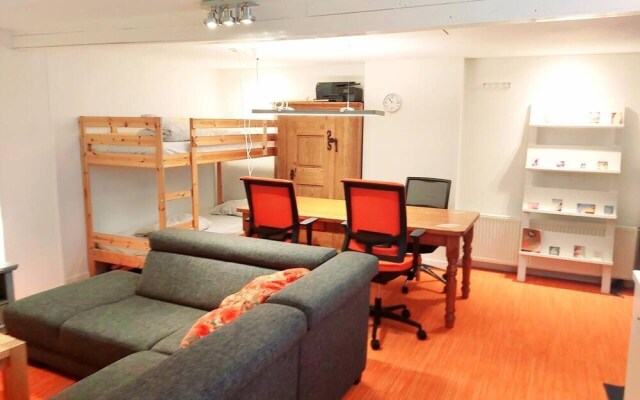 Captivating 2-bed Apartment in Hilversum