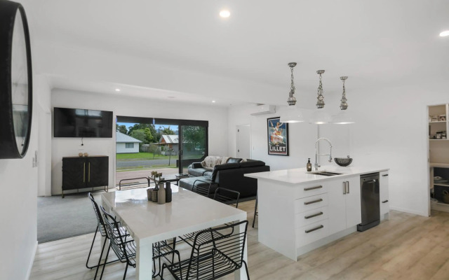 Sky Above Beach Below - Waihi Beach Holiday Home