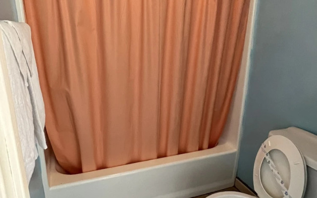 Deluxe Inn LA
