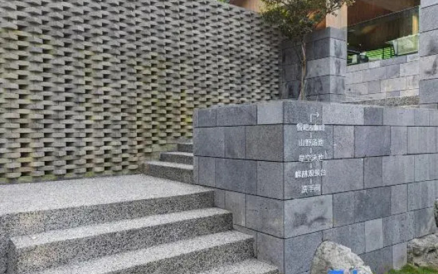 Wan Feng Lin QingChenMuYun, south-west Guizhou