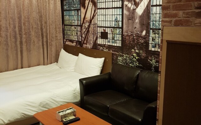 Discovery Yizhong Inn