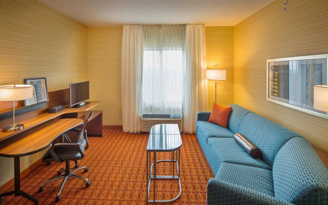 Fairfield Inn & Suites Monaca